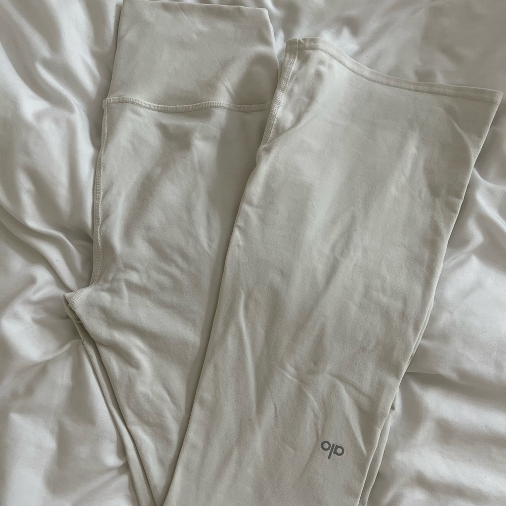 ALO flare leggings